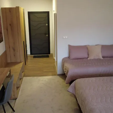 Sugarfame- Guest house