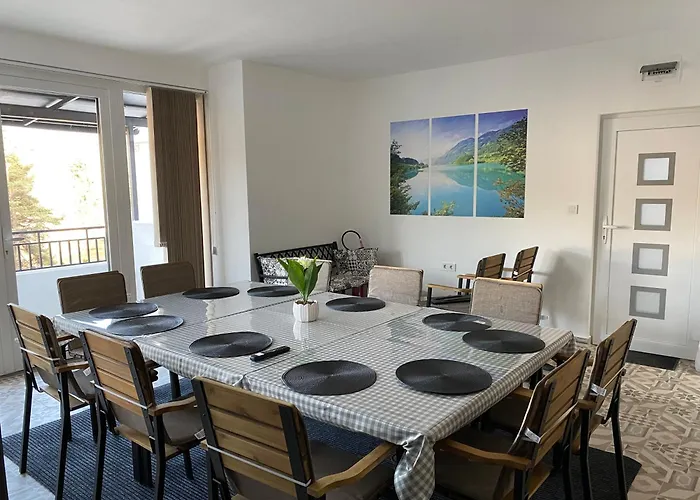 Sugarfame- Guest house